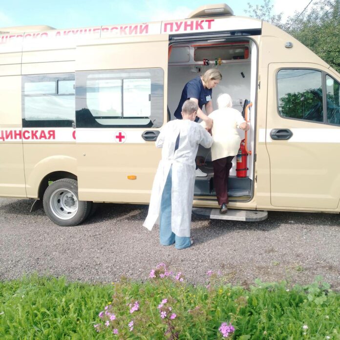 Мобильный ФАП приехал в село Покров 