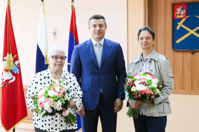 Секретарь отделения «Единой России» Г.о. Подольск наградил медработников