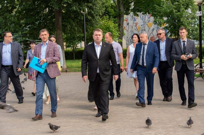 Чистота и порядок на дворовых и общественных территориях – то, что справедливо требуют жители