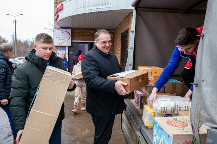 Однопартийцы приняли участие в сборе гуманитарной помощи в зону СВО для освобождённых городов
