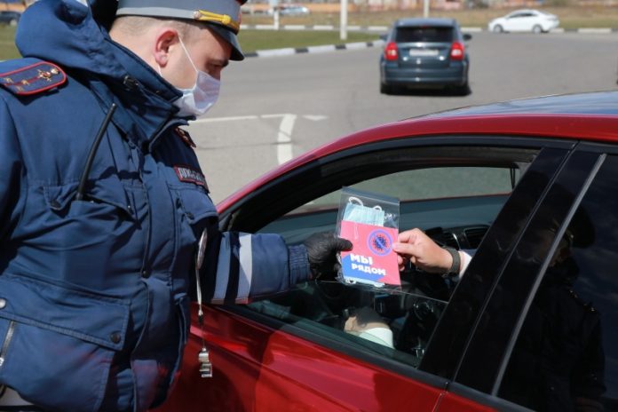 В округе полицейские присоединились к акции «Мы рядом»