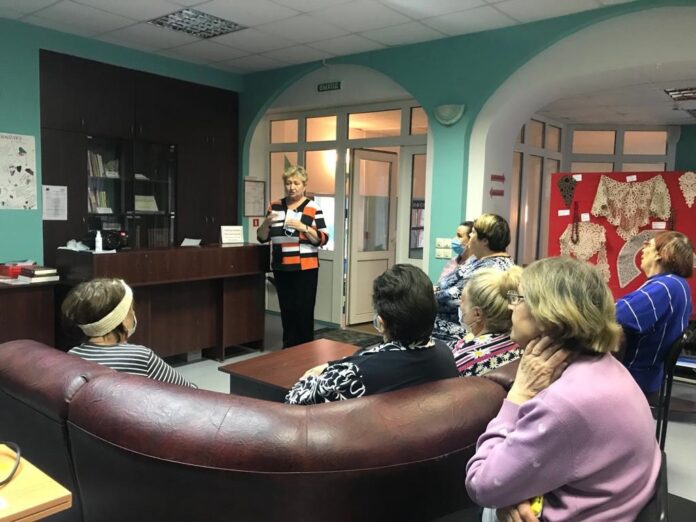 В подольской библиотеке № 20 состоялся музыкально – литературный час «Материнское счастье»