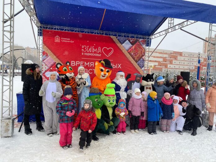 На бульваре Юности в округе проводятся новогодние программы для детей