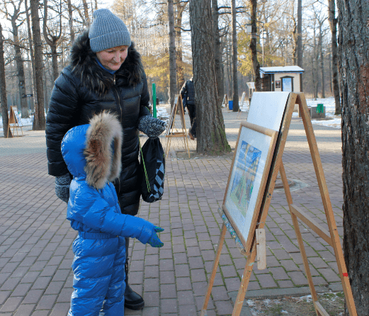 В парке «Дубрава» 12 декабря можно было посмотреть выставку картин