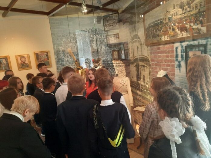 Подольский краеведческий музей проводит для школьников экскурсии на тему Отечественной войны 1812 года