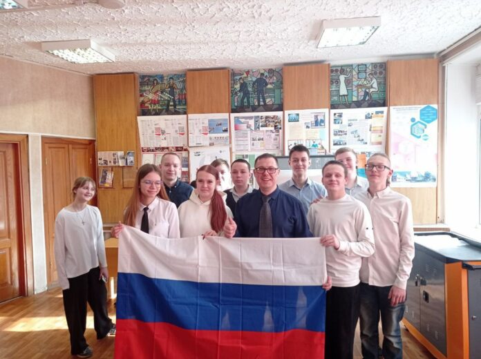 Член фракции «Единая Россия» принял участие в проведении урока «Разговор о важном»