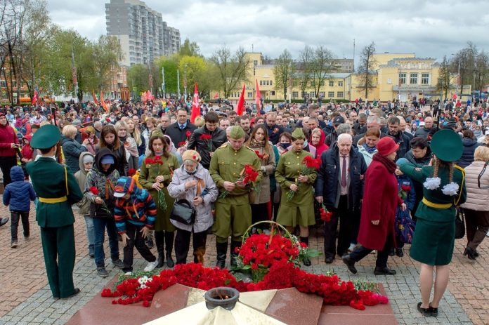 Торжественное мероприятие, посвященное 76-й годовщине Победы в Великой Отечественной войне, состоялось на площади Славы...