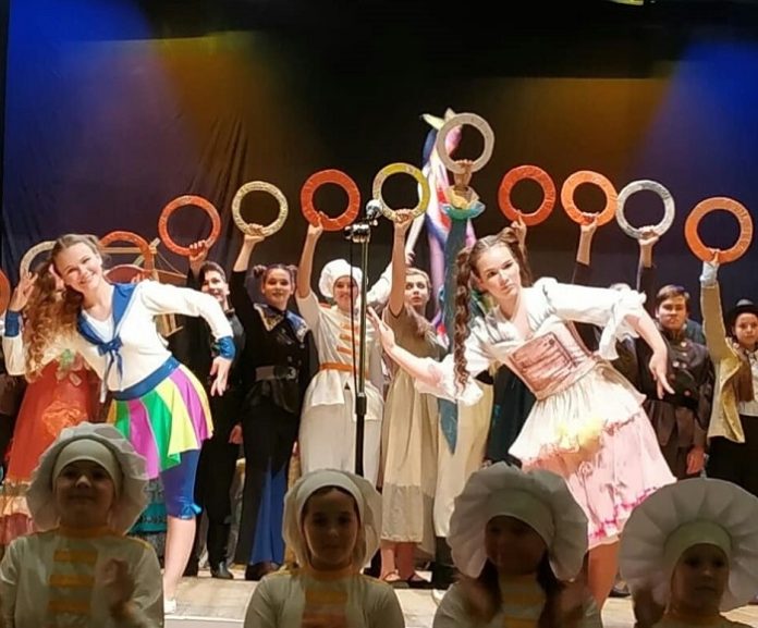 Театр-студия «Артель» открыл новый сезон  спектаклем «Три толстяка»