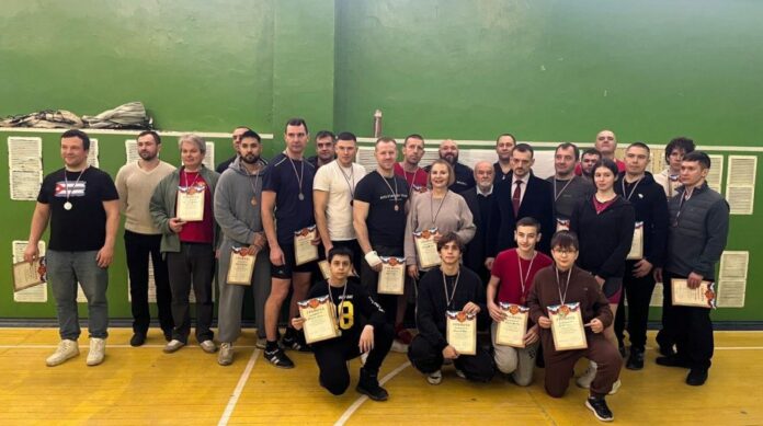 В Подольске состоялись соревнования по армейскому рывку гири