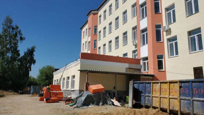 Капитальный ремонт 14-й школы в Подольске завершится к 1 сентября