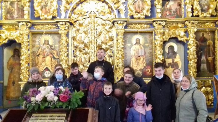 Акция «Согреем детские сердца любовью» состоялась в подольском благочинии