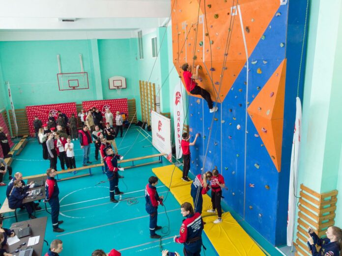 Кубок «Юнармии» по скалолазанию впервые провели в Подольске