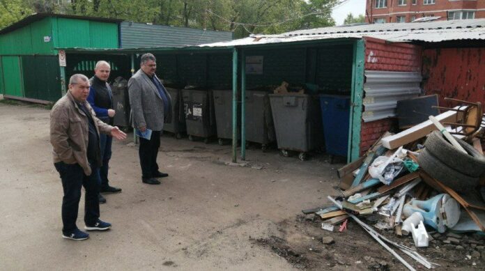 Депутаты Олег Паскарь и Юрий Алексеев провели встречу с жителями по жалобам на свалку...