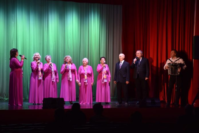 В ДК имени К.Маркса состоялась встреча ветеранов «Зелёновские посиделки»