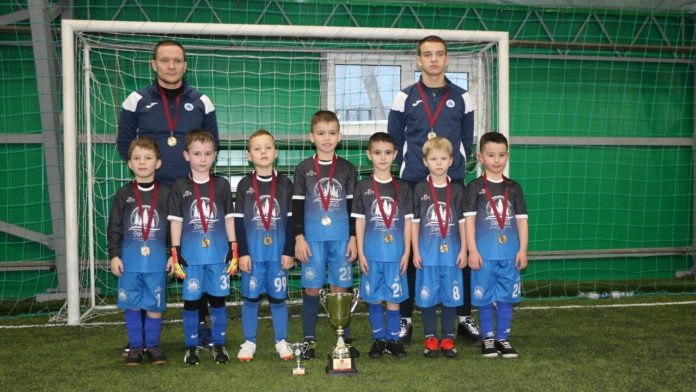 Жители округа – золотые медалисты первенства Москвы по футболу