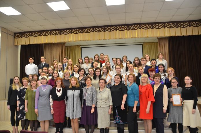 28 подольских школьников стали победителями конференции на английском языке «Хроники огненных лет»