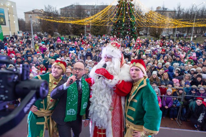 На встречу со Всероссийским Дедом Морозом пришли более 2000 жителей округа