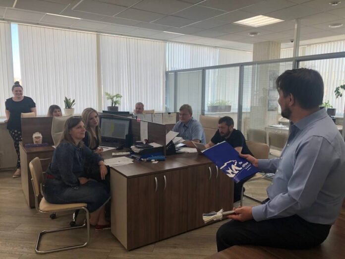 Депутат Горсовета провел рабочую встречу с трудовым коллективом АО «Русская кабельная компания»