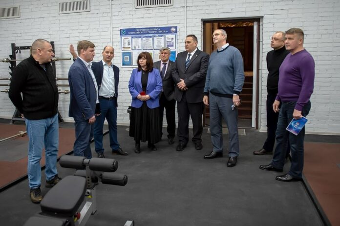 Партийцы посетили обновлённое пространство для тренировок в физкультурно-оздоровительном центре «Спорт-Сервис»