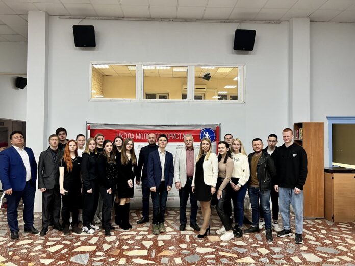 Очередная встреча со спикерами прошла в школе молодого юриста