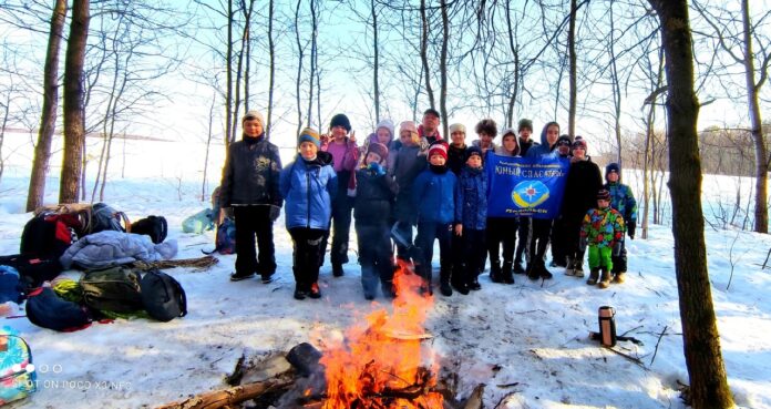 В учебно-тренировочном походе приняли участие юные спасатели из Подольска