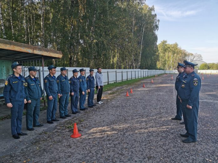 Смотр-конкурс на звание лучшего водителя по скоростному маневрированию среди пожарно-спасательных частей был проведен в...