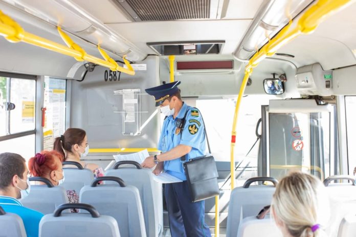 Прошел рейд по соблюдению масочного режима в общественном транспорте