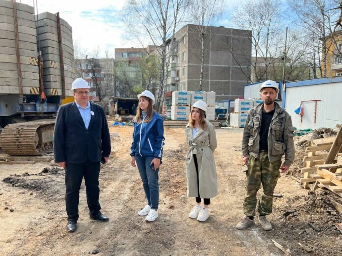 Ход строительства двух объектов проверили партийцы Г.о. Подольск