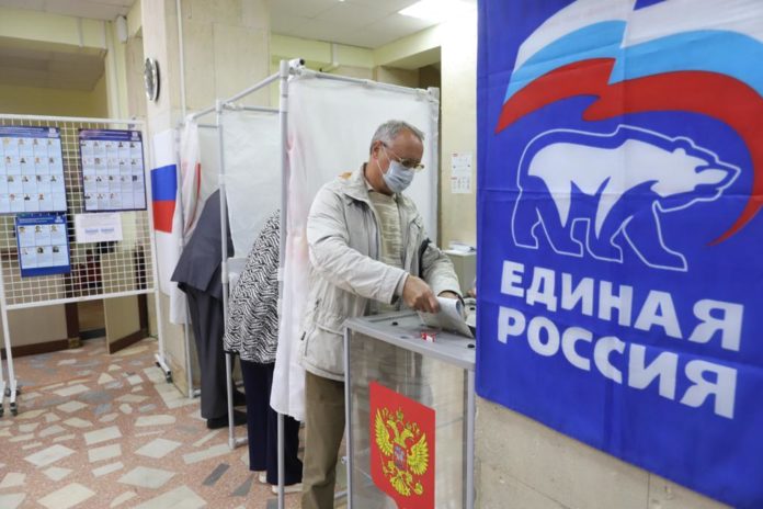  Общественники поддержали предварительное партийное голосование ЕР