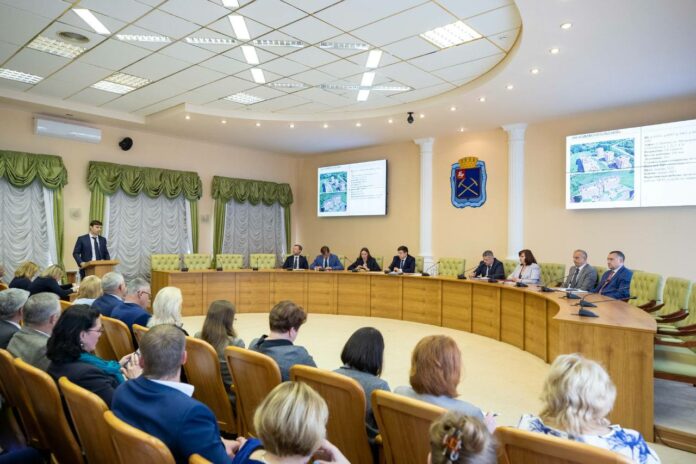 На аппаратном совещании в администрации округа обсудили важные и острые темы, которые интересуют жителей