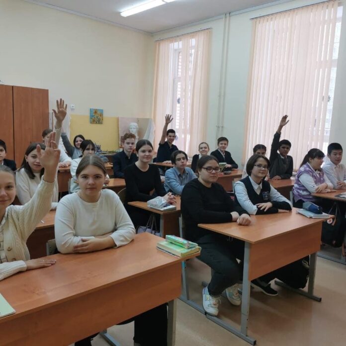 Беседа «День Конституции» состоялось в 35 школе