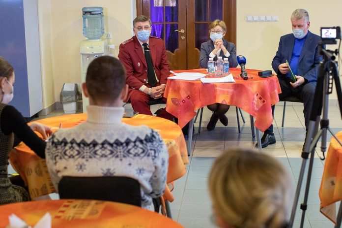 Работникам «ЗиО-Здоровье» рассказали о необходимости вакцинации от COVID-19 и порядке ее проведения