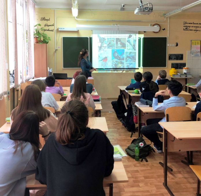 Работники Подольского филиала ГКУ МО «Мособллес» провели урок для учеников подольской школы №12