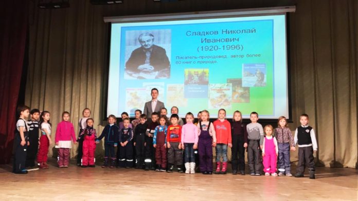 Литературное путешествие «В лес по загадки» прошло в ДК «Надежда» Подольска