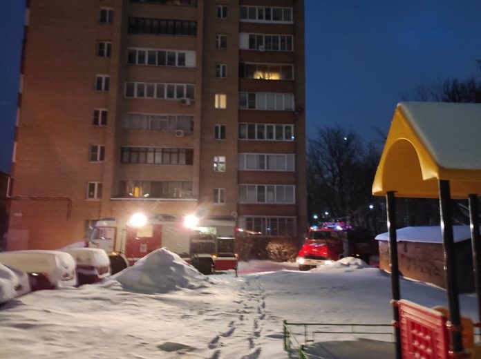 Один человек погиб при пожаре в квартире