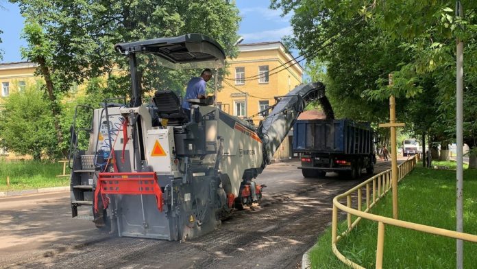 В Климовске продолжаются дорожные работы