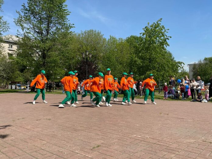 Яркий танцевальный марафон «Город танцует в парках» провели в Подольске