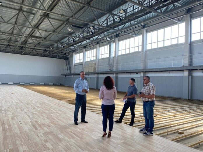 В Подольске продолжается ремонт помещений ФСК «Ирида»