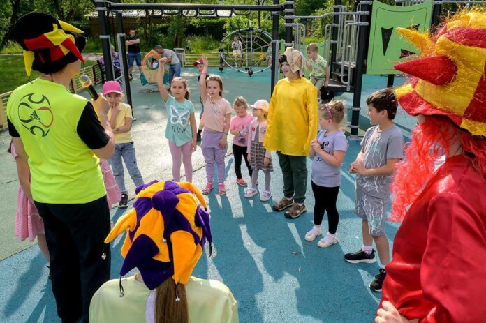 Юные климовчане окунулись в мир пушкинских сказок на празднике