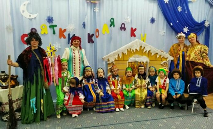 Праздник «Святки-Колядки» прошел в детском саду № 40 «Капелька»