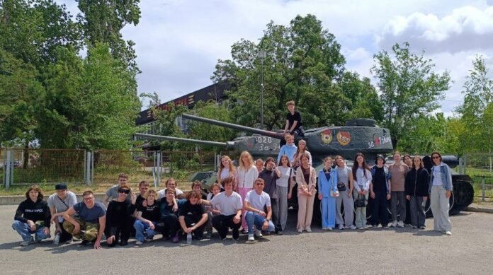 Для учеников гимназии организовали поездку в мемориальный комплекс «Героям Сталинградской битвы»