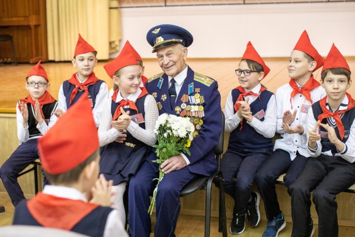 Урок мужества в школе №31, посвященный 76-й годовщине полного освобождения Ленинграда от фашистской блокады