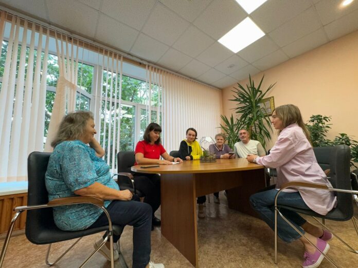 Депутат Совета депутатов горокруга Подольск  провела встречу с коллективом ДК «Металлург» по поводу...