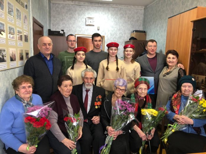 Ветеранам Великой Отечественной войны вручили юбилейные медали в Дубровицах