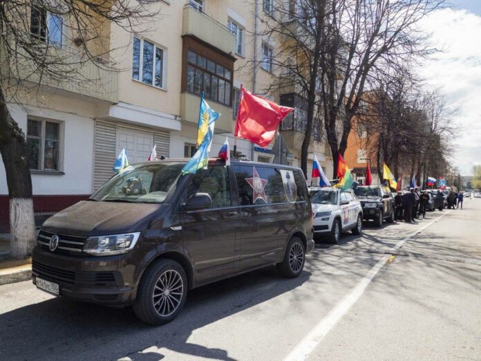В автопробеге в честь Великой Победы принимают участие подольчане
