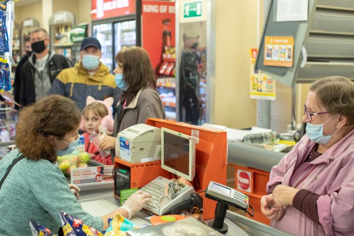 Очередной рейд по объектам торговли прошел в микрорайоне Кузнечики