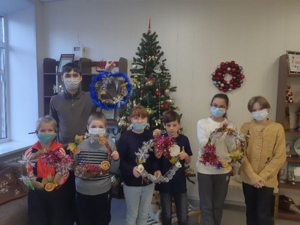 Новогодний мастер-класс прошел библиотеке № 26