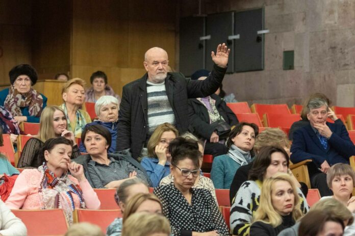 О планах развития здравоохранения в округе рассказали подольчанам