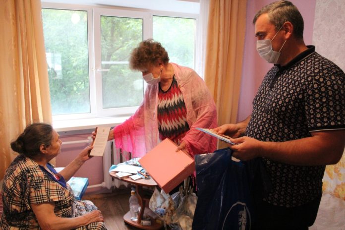 Труженица тыла Серафима Яковлевна Мартынова принимала поздравления с 90-летием 15 июля