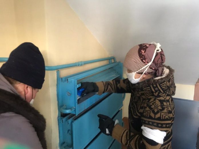 Более 900 сотрудников управляющих компаний задействованы в уборке и дезинфекции подъездов в Подольске